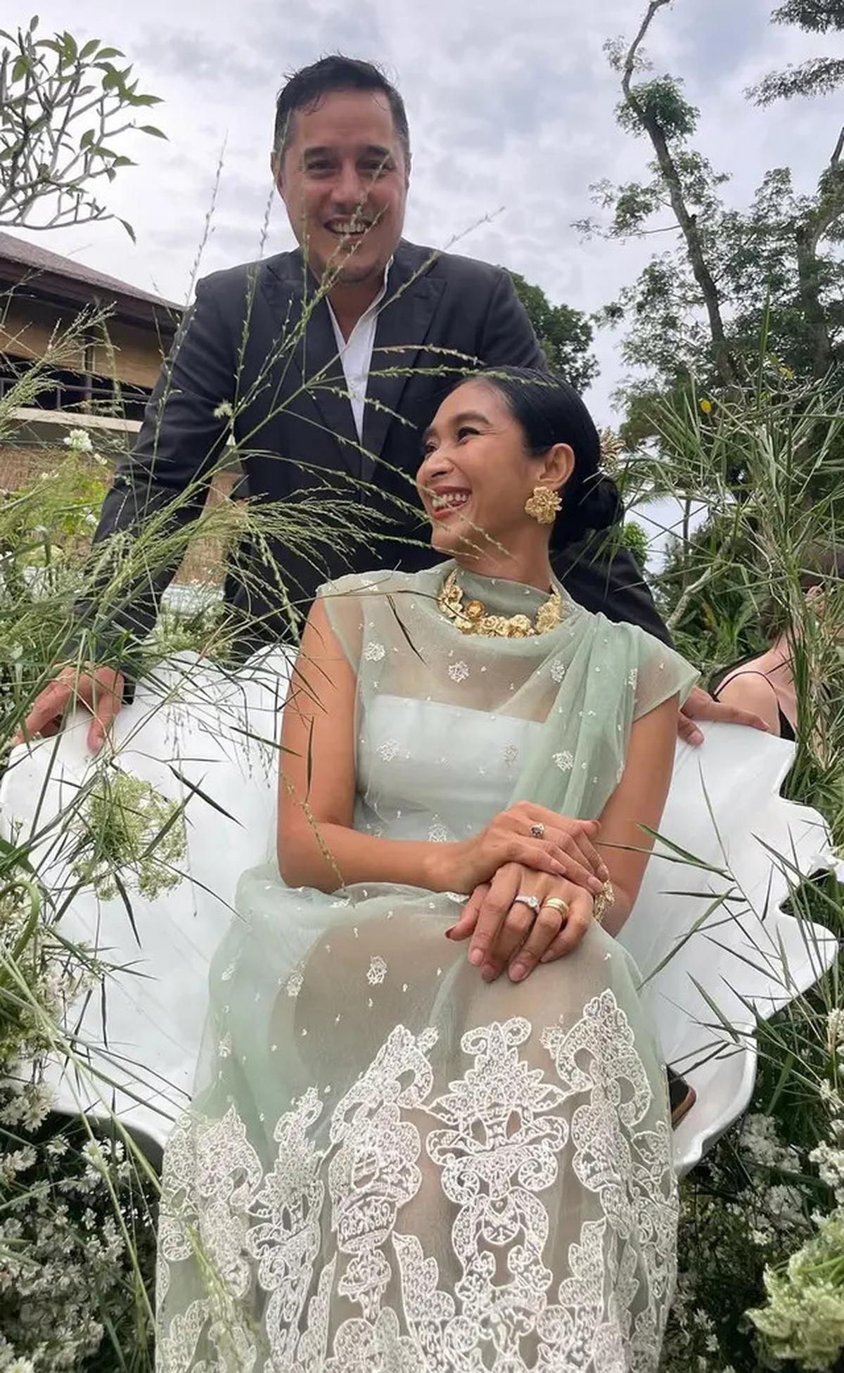 12 Gaya Outfit Pasangan Selebritis Hadir di Hari ke-2 Pernikahan Luna Maya dan Maxime Bouttier, dari Gisella hingga Anya Geraldine
