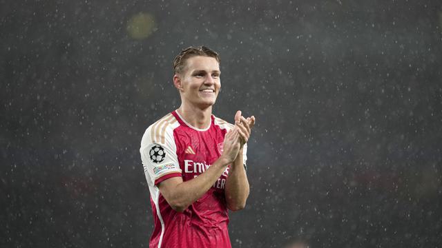 Foto: Gol Tendangan Berakurasi Tinggi Martin Odegaard saat Arsenal Pesta Gol 4-0 ke Gawang PSV di Liga Champions