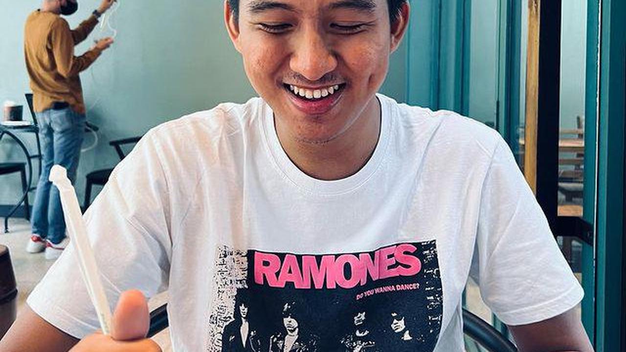 Ditangkap saat Lakukan Aksi Demonstrasi, Ini Sosok Iqbal Ramadhan Anak Pedangdut Machica Mochtar