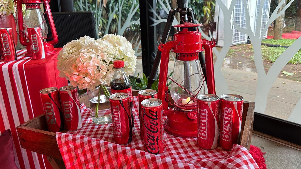 Mau Punya Kemasan Coca-Cola dengan Nama Kamu? Share a Coke Kembali Hadir dengan Sederet Keseruannya!