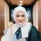 Ikke Nurjanah Manggung di Bandung, Tampil Cantik Awet Muda