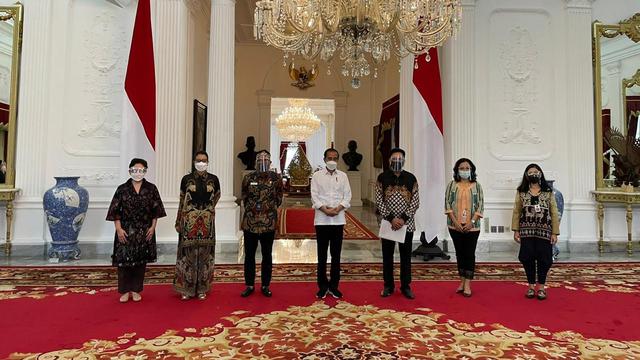 Sejumlah pekerja film hadir di Istana Negara temui Jokowi.