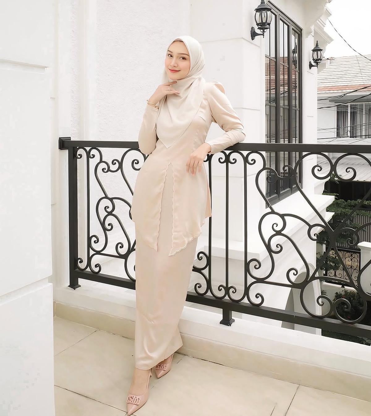 7 Potret Terbaru Melody Prima, Makin Terlihat Cantik dan Bahagia Setelah Menikah