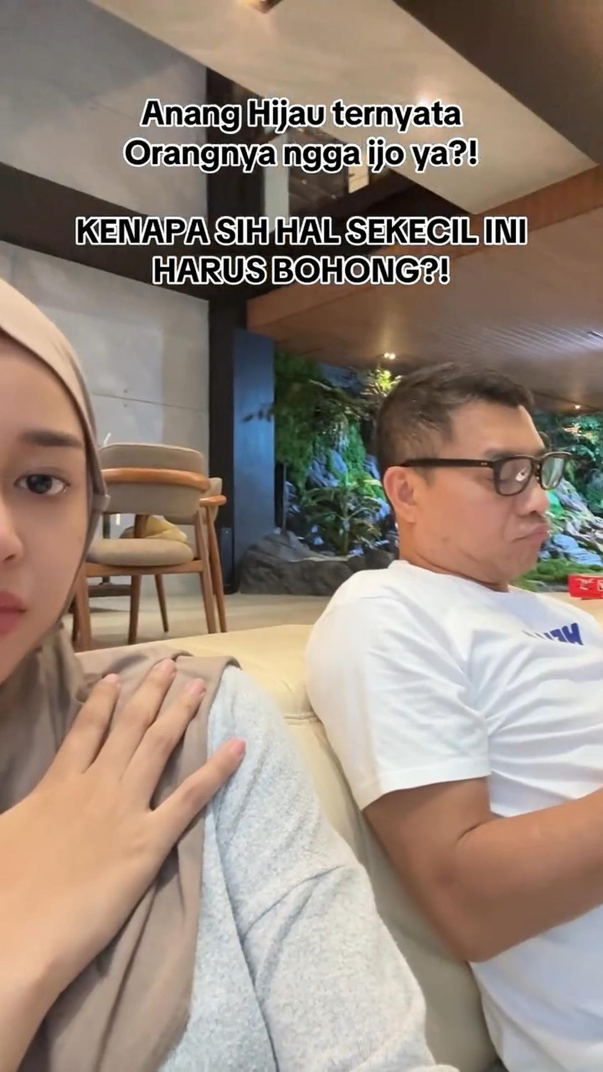 Potret Aurel Hermansyah Ikut Tren 'Hal-Hal Kecil Harus Bohong' Bareng Anang Ini Sukses Curi Perhatian