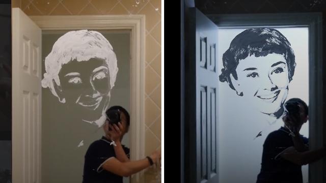 Lukisan Pasta Gigi di Cermin