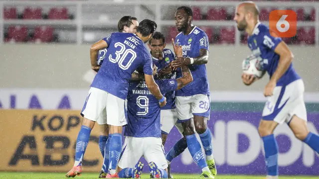 Foto: Wander Luiz dan Rashid Cetak Brace, Persib Bandung Kalahkan PSS Sleman di Pertandingan Lanjutan  BRI Liga 1