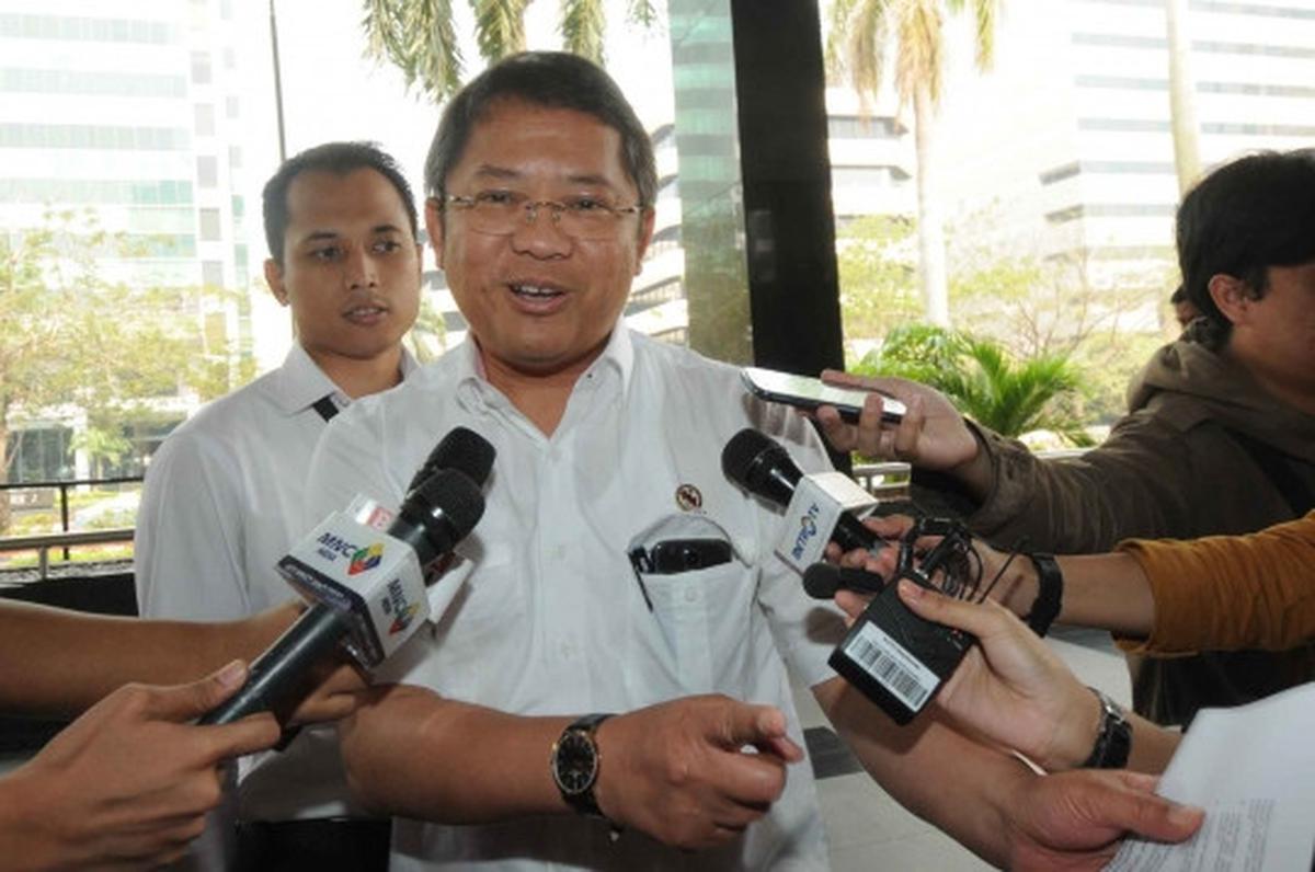 Berkemeja putih, Rudiantara sambangi KPK