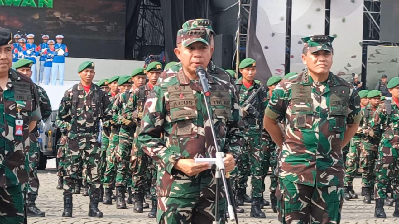 VIDEO: Arahan Tegas Panglima TNI Depan Tiga Kepala Staf "Prajurit Jangan Arogan!"
