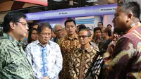 Menperin Airlangga Hartarto dan Menkominfo Rudiantara mengunjungi pameran industri ajang Innofest di Plasa Kementerian Perindustrian, Jakarta. Dok: Hariff DTE