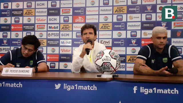 Pelatih Persib Bandung, Luis Milla.