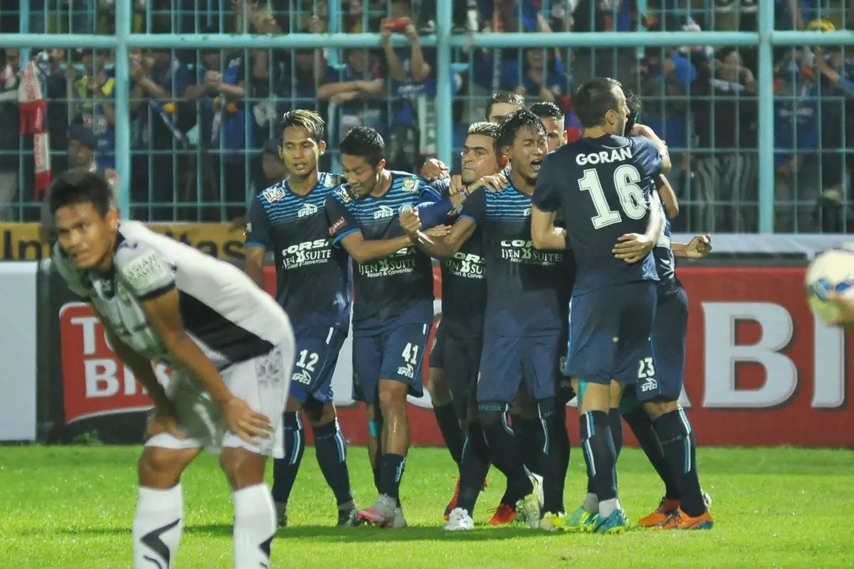 Arema Cronus vs Sriwijaya FC