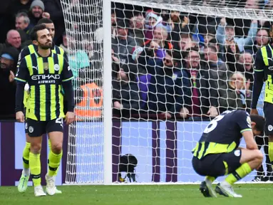 Keruntuhan Manchester City berlanjut. Mereka takluk 1-2 dari tuan rumah Aston Villa pada lanjutan Liga Inggris 2024/2025, Sabtu (21/12/2024). (AP Photo/Rui Vieira)