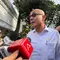 Demo Meluas di Eropa, Menlu Terus Pantau Kondisi WNI