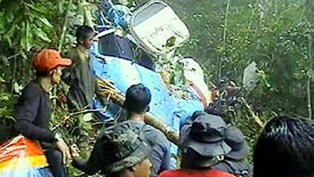 030905bHeliJatuh.jpg