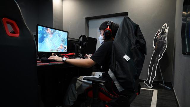 FOTO: Pembatasan Waktu Bermain Game Online di China