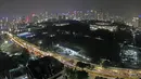 Suasana malam kasawan Stadion Utama Gelora Bung Karno, Jakarta, (12/9/2017). Stadion Utama GBK dan kawasan olah raga senayan bersolek menyambut ASIAN Games 2018. (Bola.com/Nicklas Hanoatubun) 