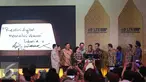 Presiden Joko Widodo meresmikan  internet cepat 4G-LTE secara nasional di Jakarta, Jumat (11/10). Dengan tema Revolusi Digital Layanan 4G-LTE dapat dinikmati secara nasional di semua provaider yang berada di Indonesia. (Liputan6.com/Angga Yuniar)