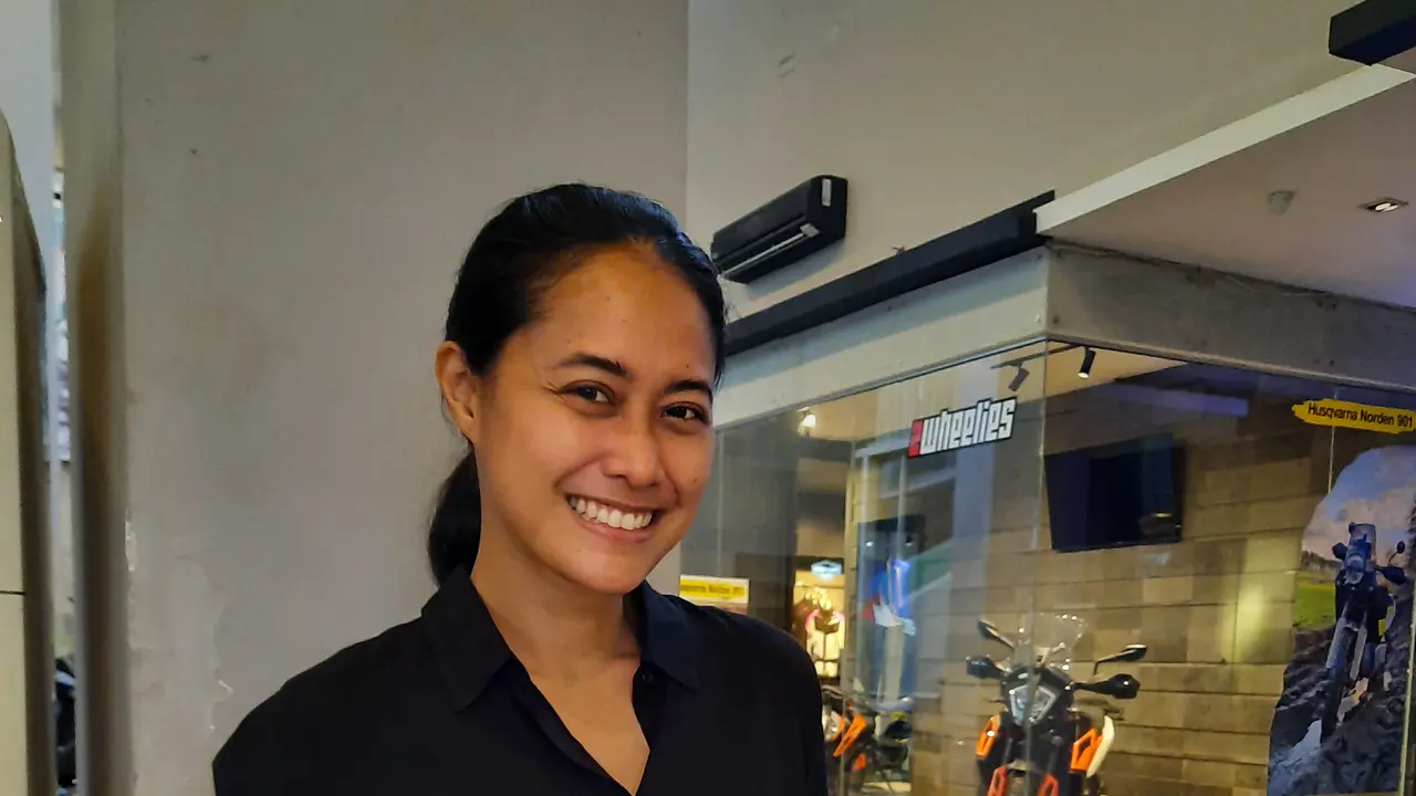 Putri Ayudya