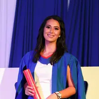 Ilustrasi perempuan cantik dan cerdas | copyright unsplash.com/David Chang Kit