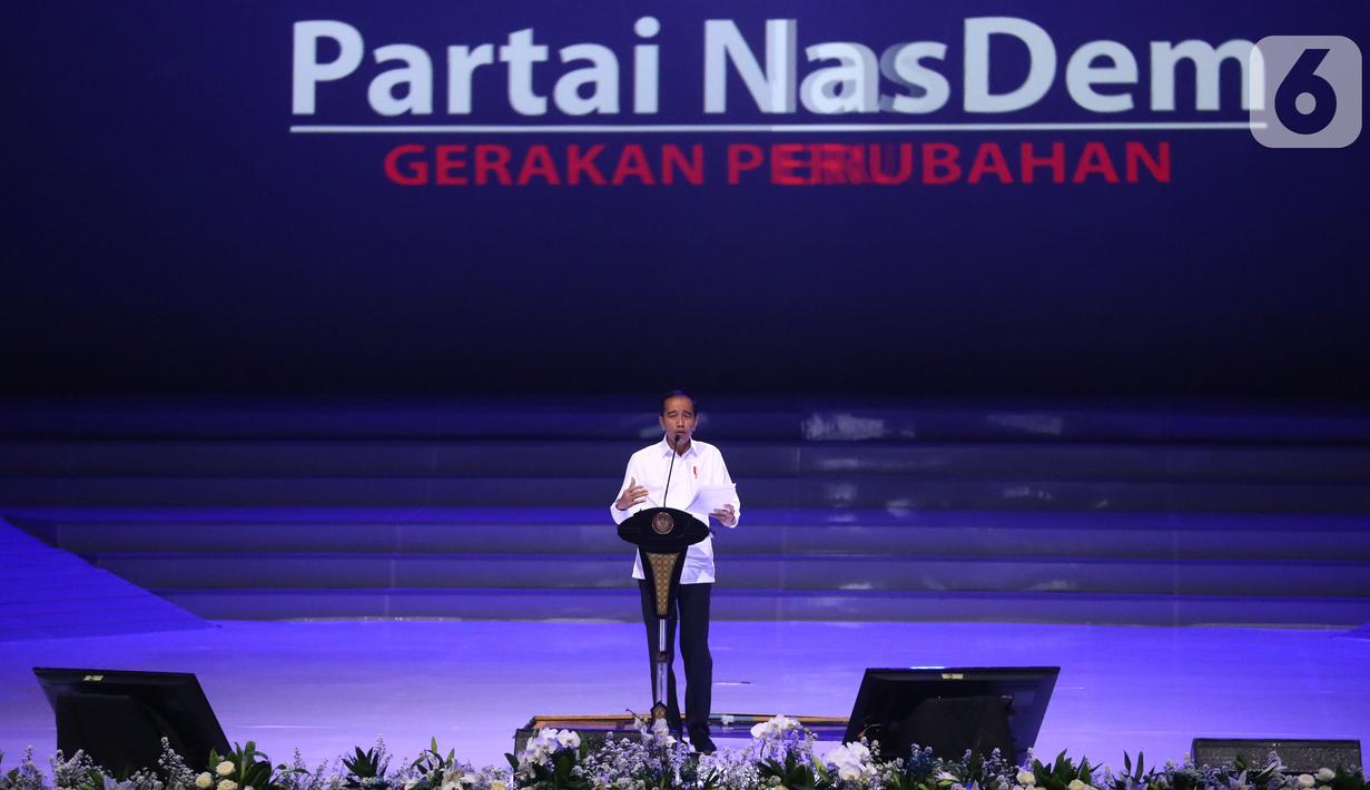 Presiden Joko Widodo atau Jokowi memberikan sambutan saat menghadiri perayaan ulang tahun ke-8 Partai Nasdem di JIExpo, Jakarta, Senin (11/11/2019). Acara tersebut sekaligus penutupan Kongres ke-II Partai Nasdem. (Liputan6.com/Angga Yuniar)