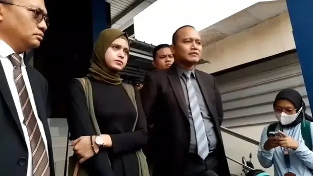 Sarah, istri Rizal Djibran