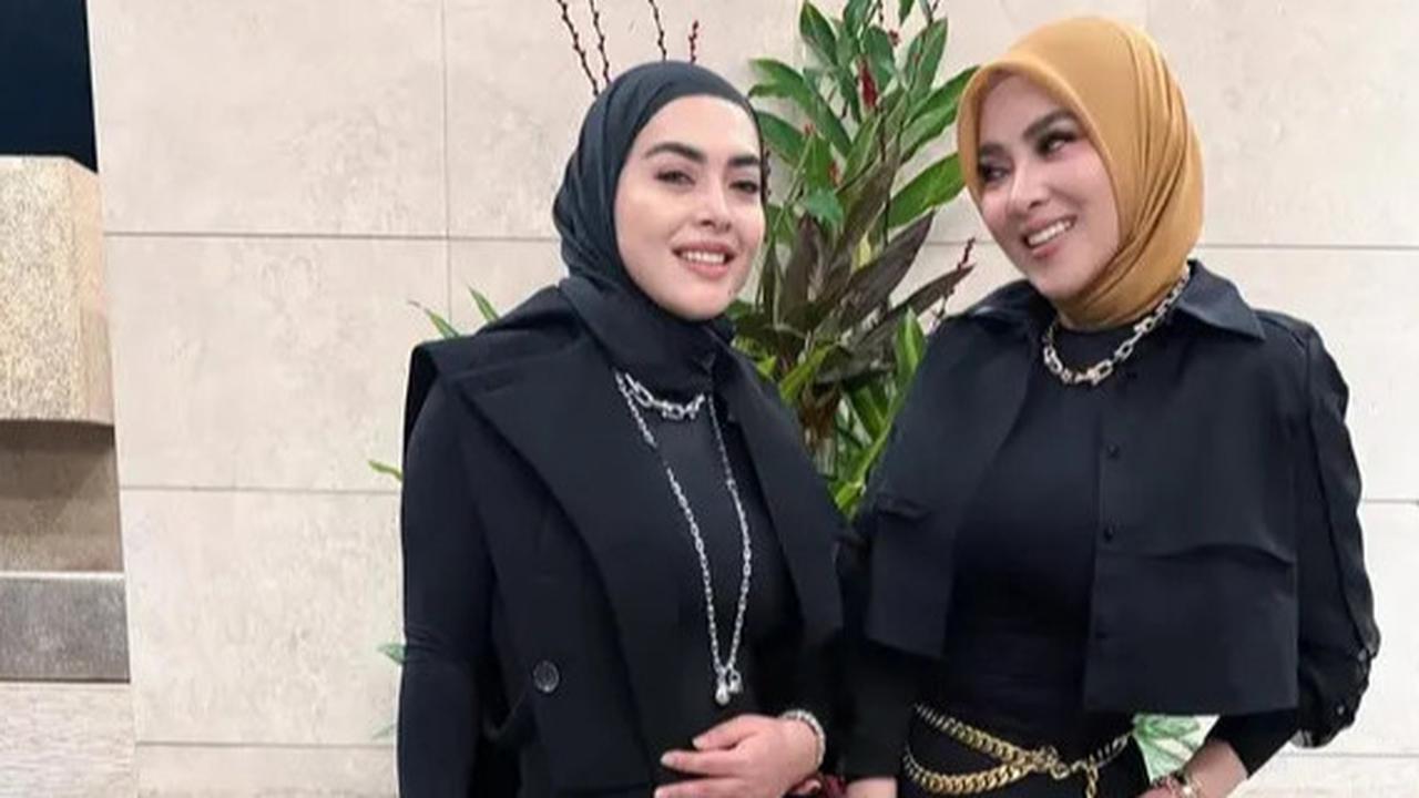 Cantik dan Gaya Glamor Syahrini saat Nonton Konser Cakra Khan di Singapura Jadi Sorotan
