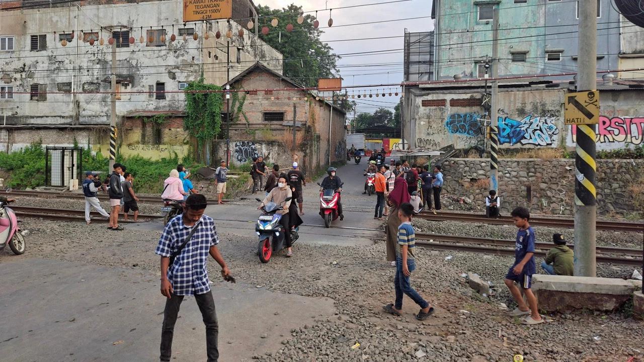 Rawan Kecelakaan di Perlintasan Sebidang, Pemprov DKI Targetkan Flyover Latumenten Rampung 2026