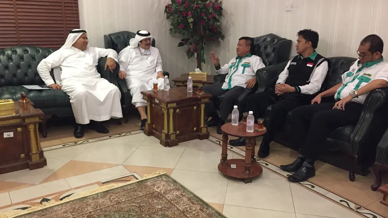 Rapat koordinasi Kepala PPIH Arab Saudi dengan Muassassah al-Muthawif Asia Tenggara di Mekah.
