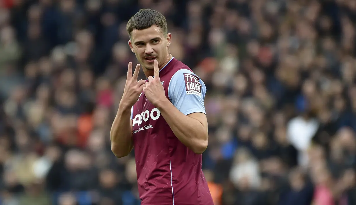 Leander Dendoncker. Gelandang bertahan berusia 27 tahun ini kini tengah mnjalani musim pertamanya bersama Aston Villa usai didatangkan dari sesama klub Liga Inggris, Wolverhampton Wanderers pada awal musim 2022/2023 dengan nilai transfer 15 juta euro. Musim ini ia telah tampil dalam 11 laga di Liga Inggris. Sementara bersama Timnas Belgia hingga kini ia telah mengoleksi 29 caps dengan torehan 1 gol dan 1 assist sejak melakukan debut pada 7 Jun 2015. (AP/Rui Vieira)