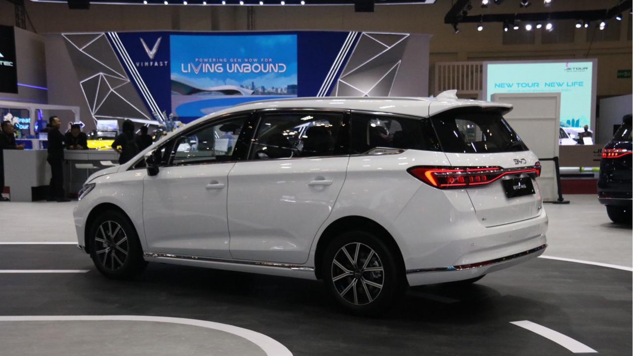 Perbandingan Harga BYD M6 dengan Negara Tetangga, Indonesia Paling Murah