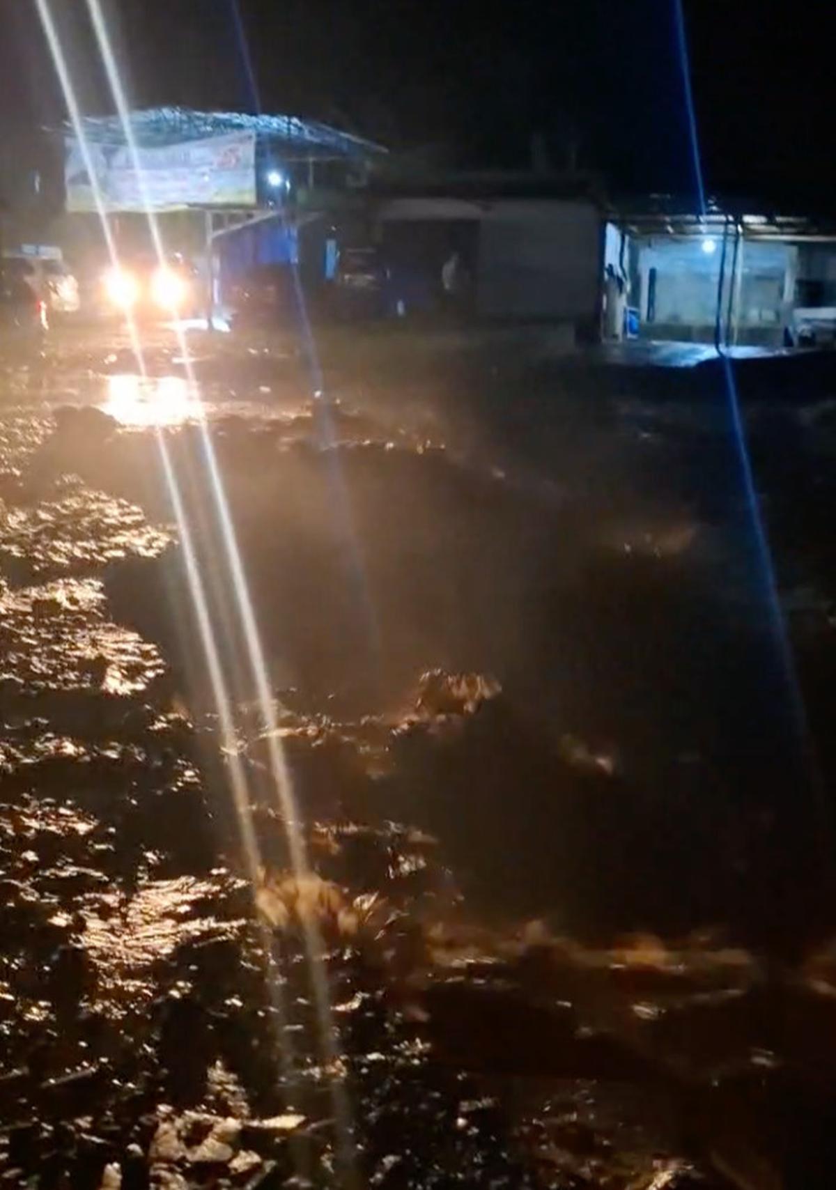 banjir bandang di puncak