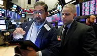 Wall Street Melemah, Data Tenaga Kerja AS Picu Potensi Kenaikan Suku Bunga