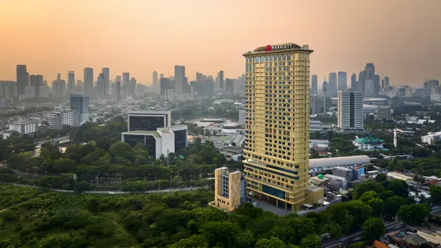 Jakarta Marriott Hotel Gelora, Destinasi Staycation Baru dengan Kemewahan Gedung Keemasan