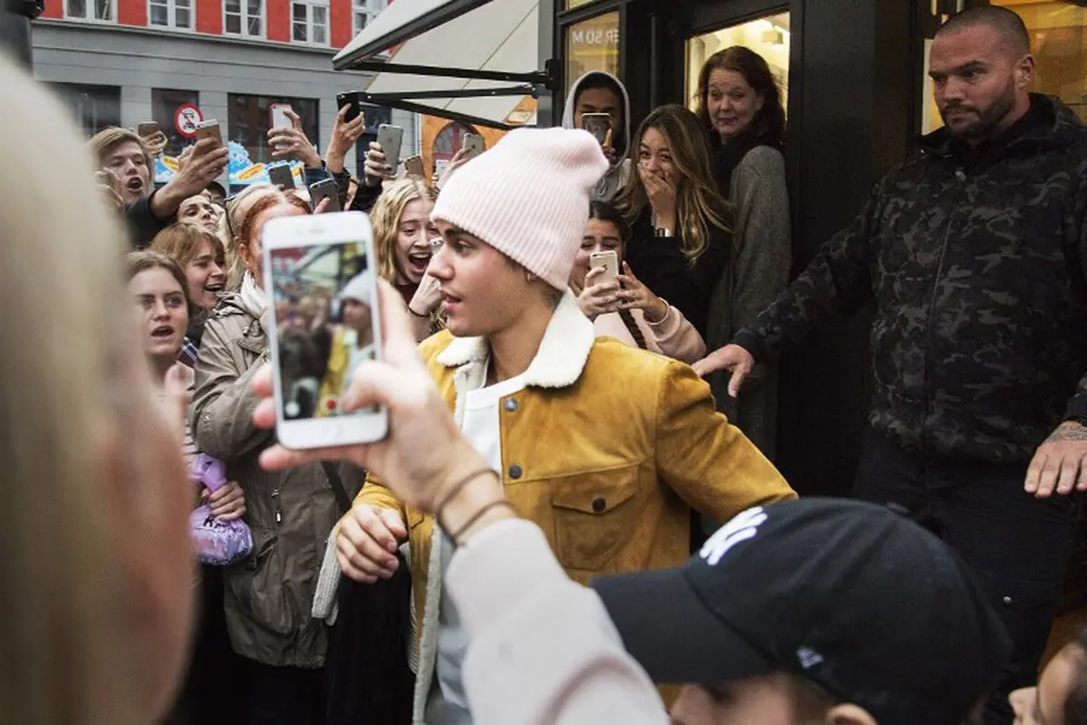 Justin Bieber meminta penggemarnya untuk berhenti berteriak. (AFP/Bintang.com)