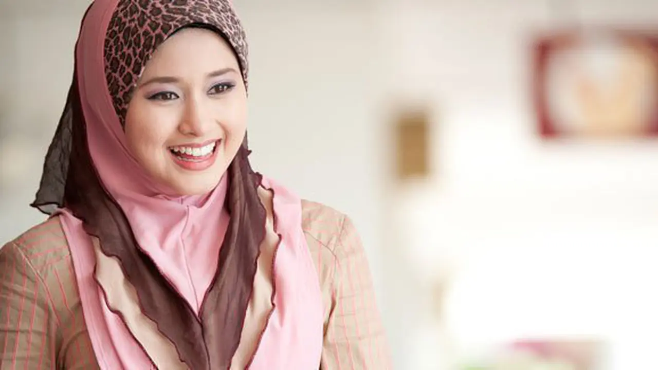 Muslimah masa kini/copyright shutterstock