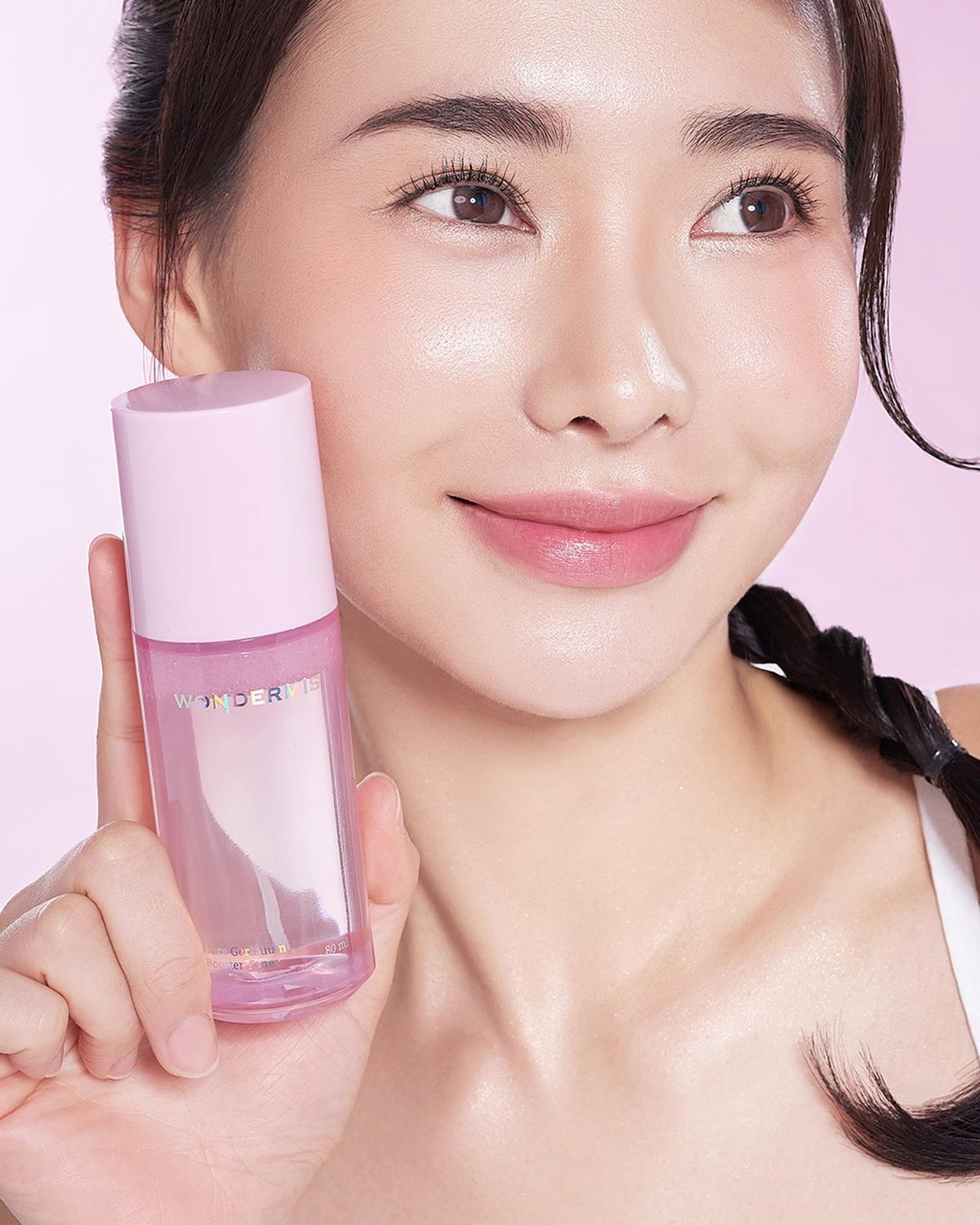 Kulit Kusam Setelah Aktivitas Seharian? Atasi dengan Hidrasi agar Wajah Tetap Glowing