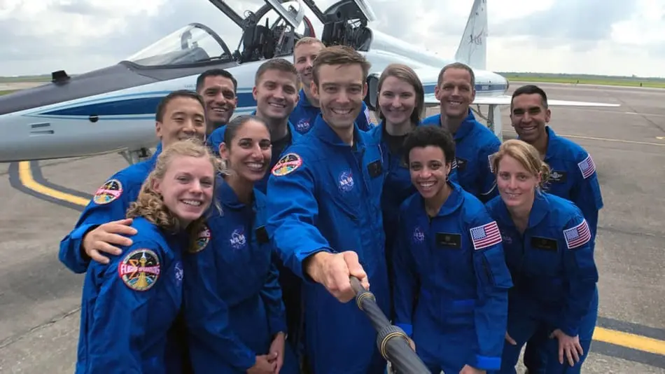 NASA memilih 12 astronot baru, tujuh pria dan lima perempuan, dari 18.300 pelamar (NASA)
