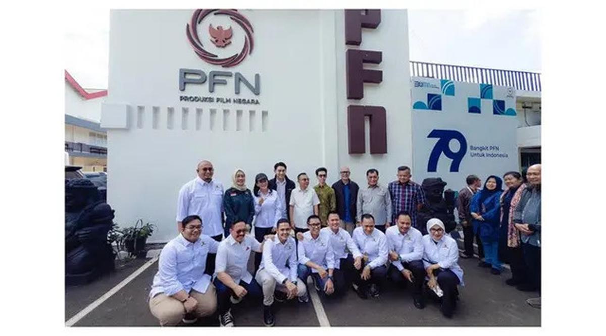 6 Potret Ifan Seventeen Didatangi Komisi VI DPR di Kantor PFN, Inspeksi Mendadak