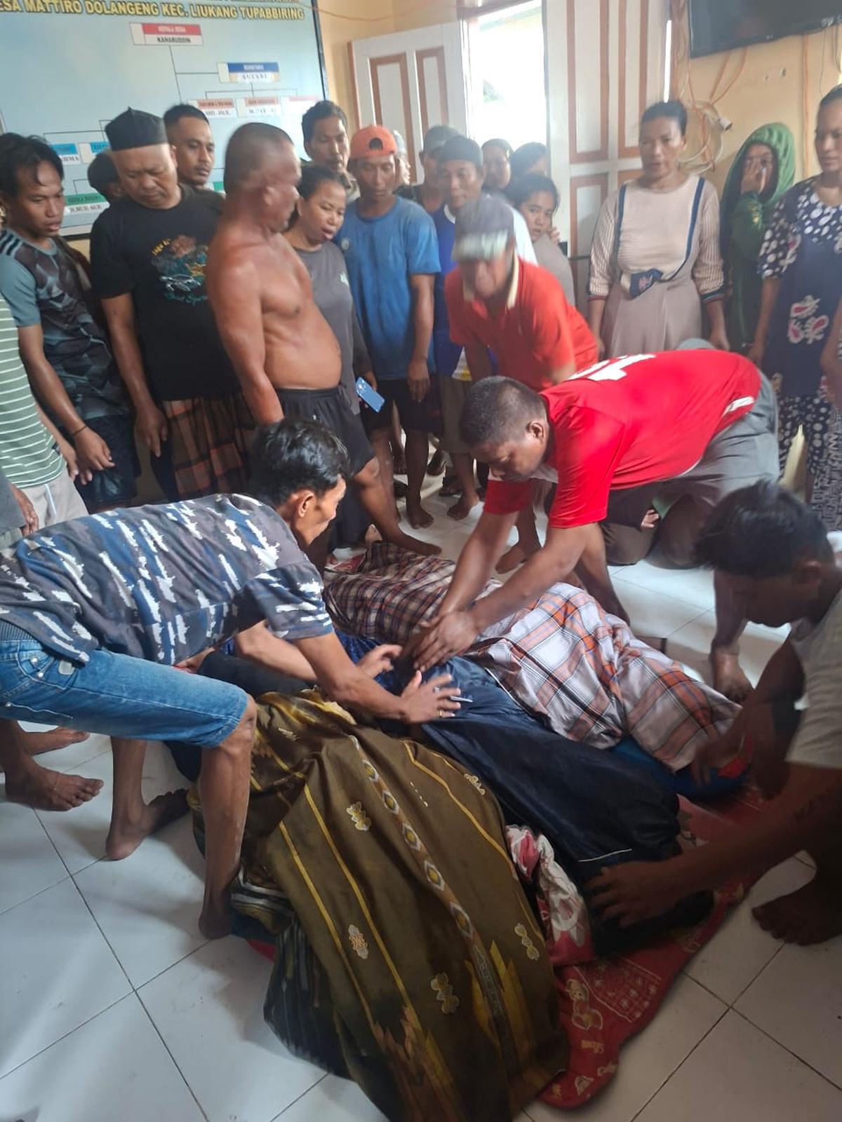 Kapal Angkut Camat Liukang Tupabbiring dan Relawan Tenggelam, 3 Meninggal Dunia