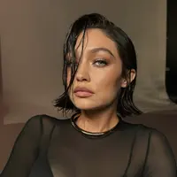 Intip tampilan manglingi Gigi Hadid dengan warna rambut baru (@dimitrishair)