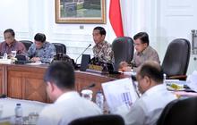 Jokowi minta penyaluran bansos Rp 100,3 T tepat sasaran & transparan