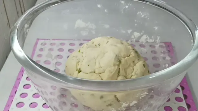 Resep Kerupuk Pangsit Gurih Renyah
