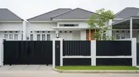 7 Model Pagar Solid Minimalis yang Memberi Rasa Aman Tanpa Terlihat Kaku, Cocok untuk Rumah Modern 2025