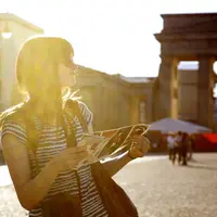 Sekolah di luar negeri kini tak hanya menjadi angan-angan dengan reksadana. 