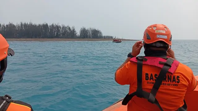 Pencarian jurnalis hilang kontak di Selat Sunda