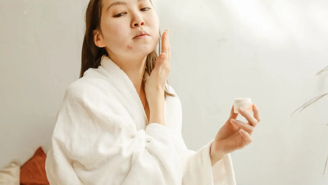 Azelaic Acid, Kandungan Multifungsi untuk Kulit