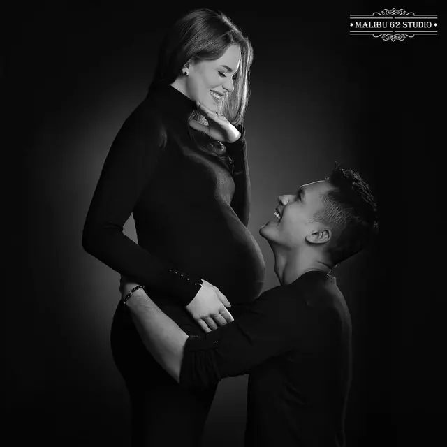 Makin Buncit, Ini 6 Pemotretan Maternity Shoot Randy Pangalila dan Chelsey Frank