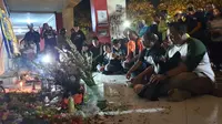 Momen Indah Usai Tragedi Kanjuruhan: Bonek Datang ke Malang, Berpelukan dan Menangis bersama Aremania