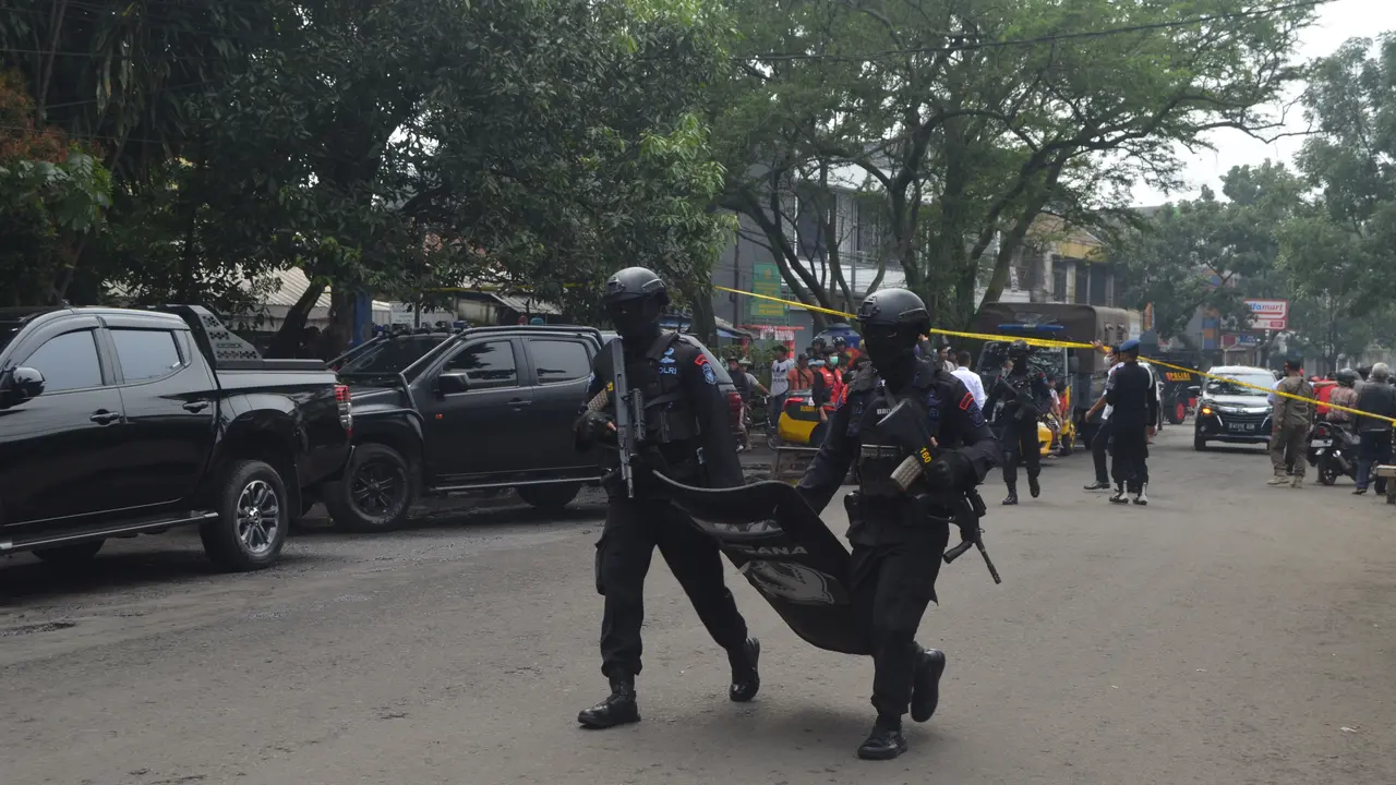 bom bunuh diri polsek astanaanyar