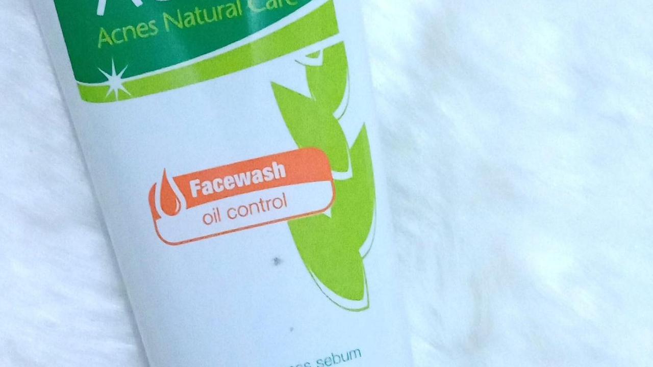 <b>Natural Care Oil Control Acnes  Face Wash</b>